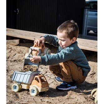 Dantoy Lastbil och traktor av bioplast