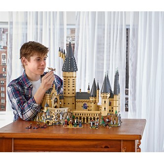 LEGO® Harry Potter Hogwarts™ slott