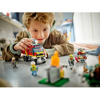 LEGO® City Brandchefens bil